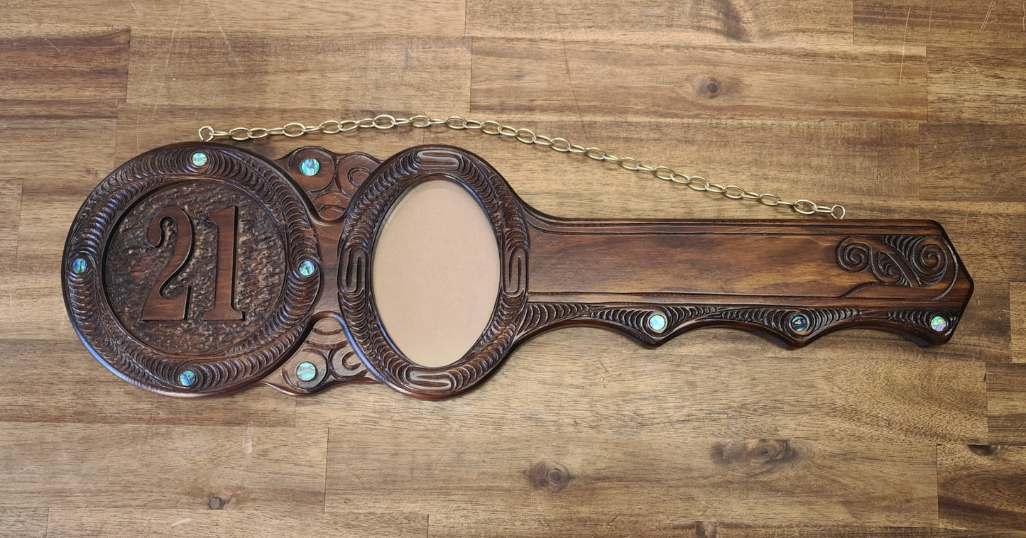 Oval 21st Key with 5x9" Oval Photograph Frame - 620mm